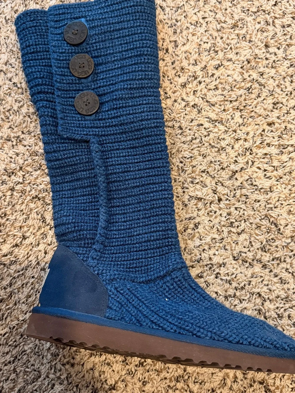 UGG cozy knit